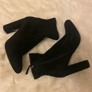 Steve Madden ankle suede bootie 7.5 women